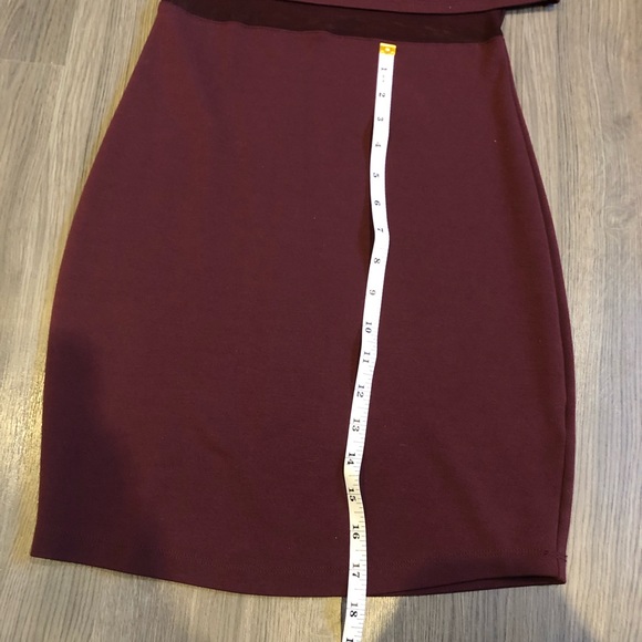 Burgundy Garage Dress - Picture 3 of 4